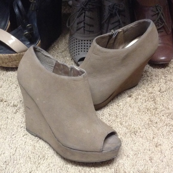 Beige wedges