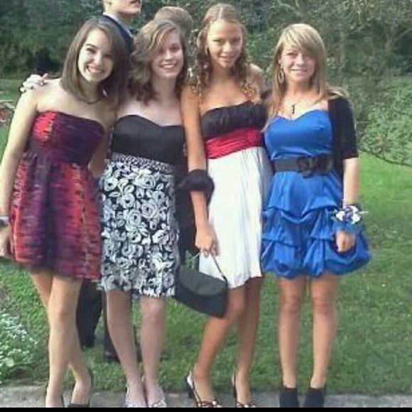 Black and white floral dress - Picture 3 of 4