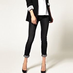 Old Navy boyfriend jeans. 0 short.