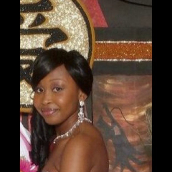 Austrian Rhinestone Crystal Jewelry Set - Picture 4 of 4