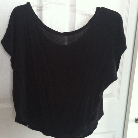 Loose Graphic Top - Picture 2 of 3