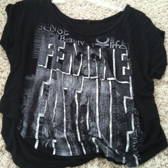 Loose Graphic Top - Picture 3 of 3