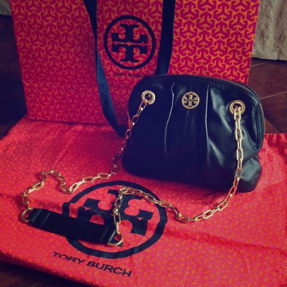 Tory Burch Handbags - 🔶HP🔶Tory Burch mini "Verona" bag