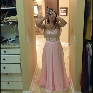 Pink prom/formal dress ✨NEVER WORN✨