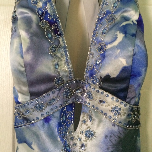 🌟SALE🌟 Prom dress - Picture 3 of 4