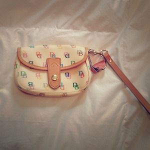 Dooney & Bourke wristlet. Used once!