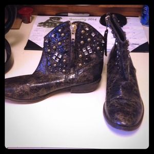Rhinestoned ankle cowboy boots