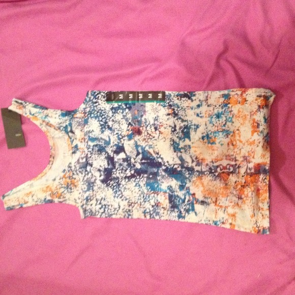 Spray-Paint Style Graffiti tank top!!💙💕