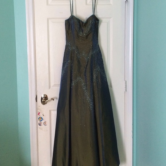 🌟SALE🌟Prom/pageant dress - Picture 2 of 4