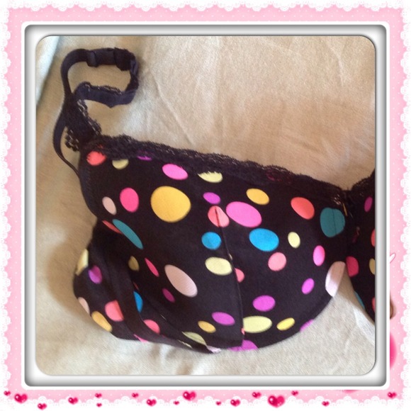 REDUCED.  42C bra. Gorgeous