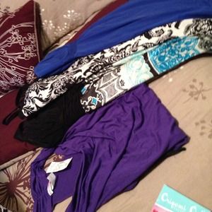 Bundle 3 dresses and 1 top