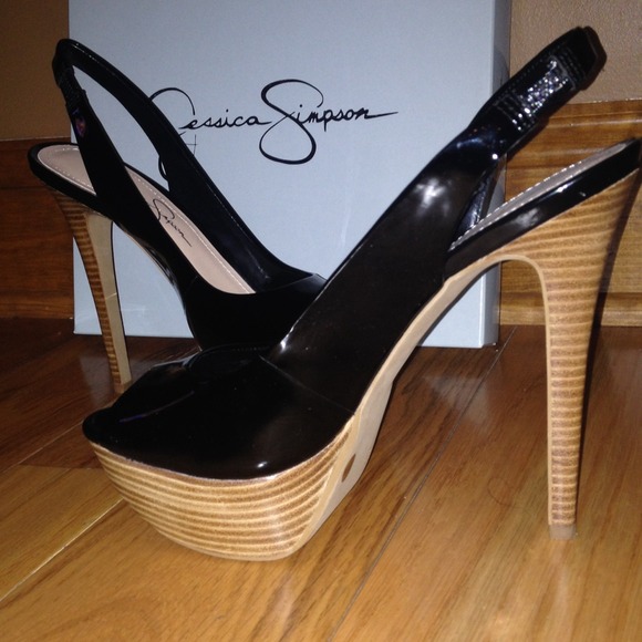 SOLD🌟Jessica Simpson Black Patent Heels - Picture 4 of 4