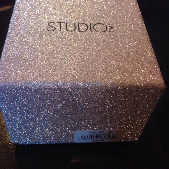 Watch - Picture 2 of 2