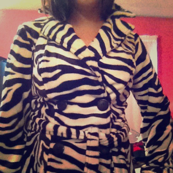 Soft zebra peacoat!