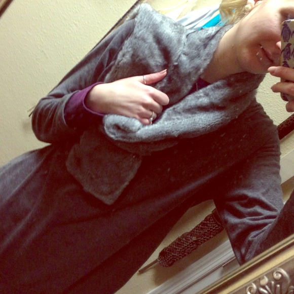 Grey Faux Fur Scarf