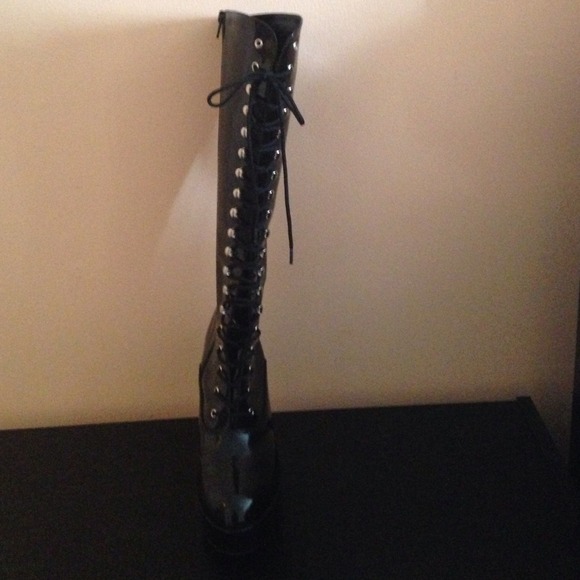 Boots - Picture 2 of 3