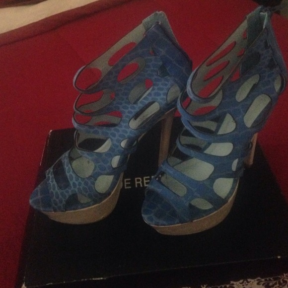 Blue shoes pending sale with @bellashock