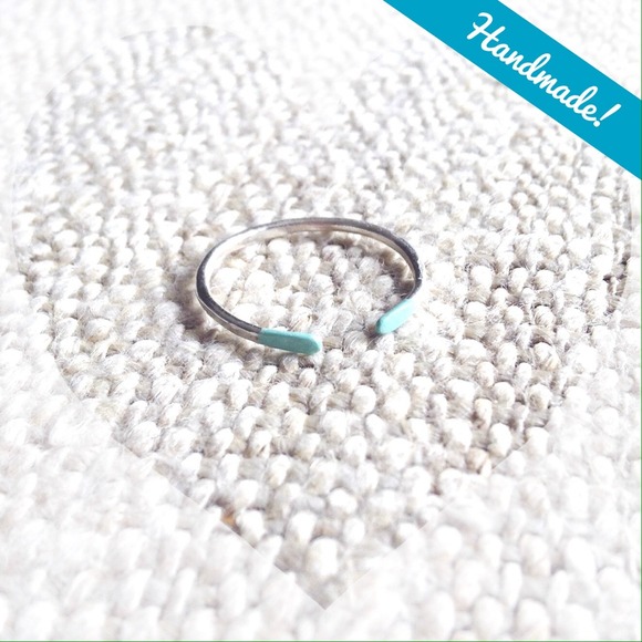 Jewelry - 🎉HP🎉Mint dipped silver stacking ring