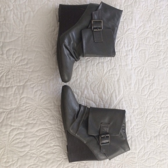 Grey booties - Picture 1 of 4