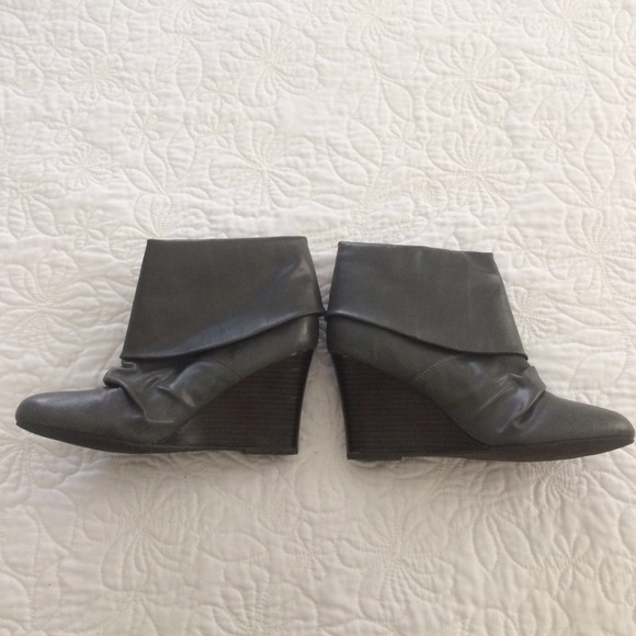 Grey booties - Picture 2 of 4