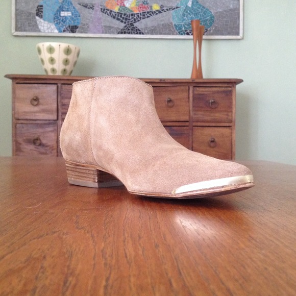 🌷‼️SOLD‼️🌷 Anthropologie suede gold-tipped boots - Picture 1 of 4
