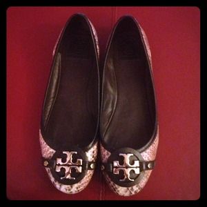 TRADED Tory Burch Aaden brown snakeskin flats