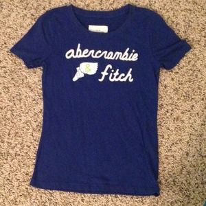 Blue Abercrombie & Fitch T-Shirt Size Small
