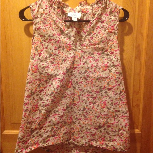 Floral top - Picture 1 of 2