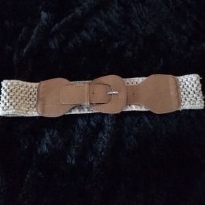 Beige stretchy belt :)