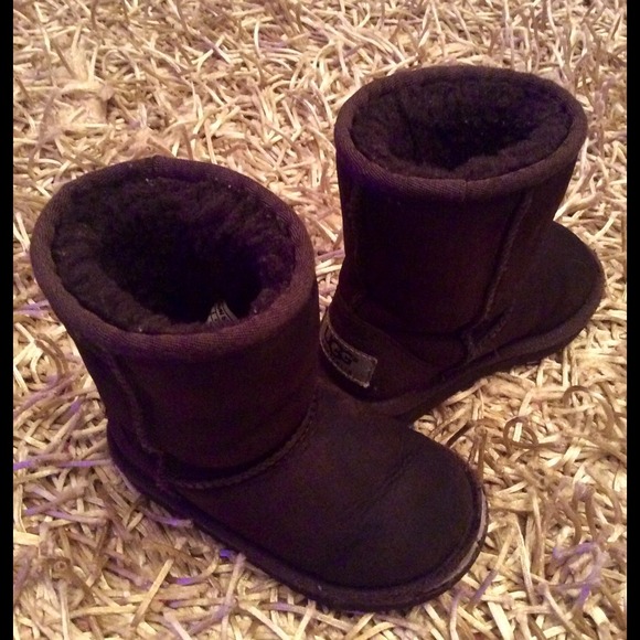 UGG short