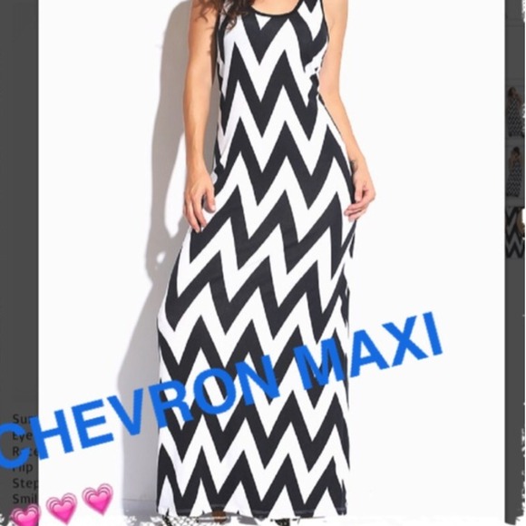 Dresses & Skirts - ❤️For @diane1962❤️GORGEOUS CHEVRON MAXI!