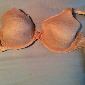 34D vs bra