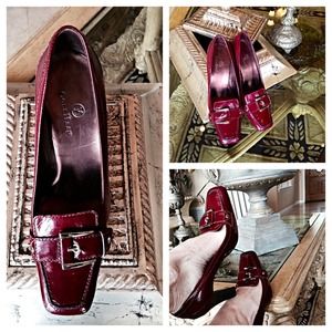 Cole Haan AirMax pumps