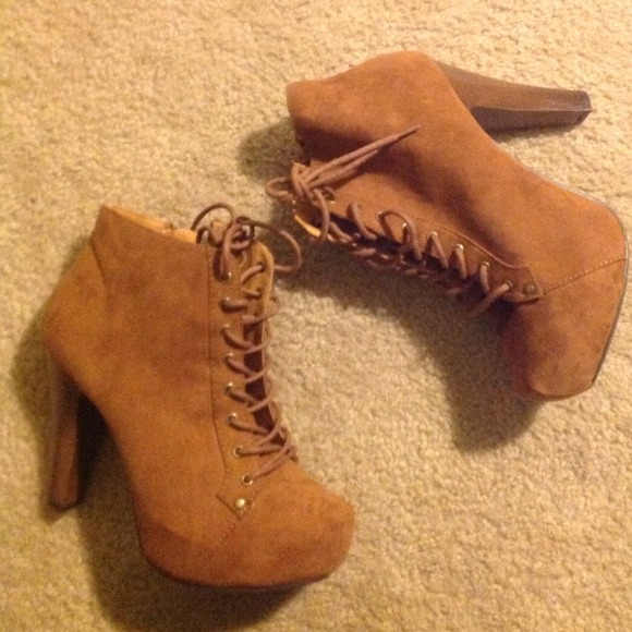 Shoes - Fall booties
