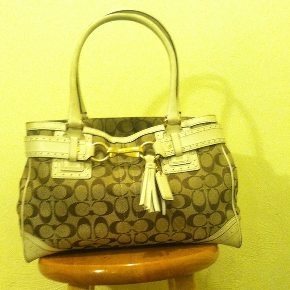 Coach handbag - Picture 2 of 4