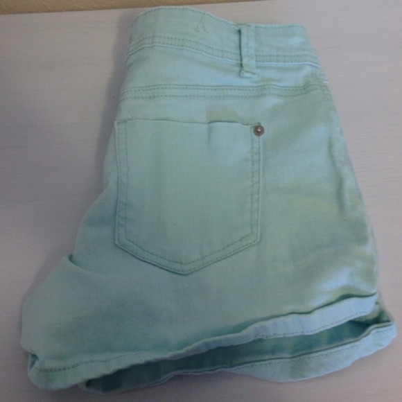 Mint green denim shorts from cotton on - Picture 2 of 2