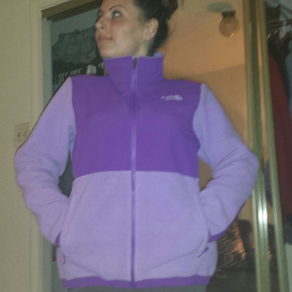 Authentic Pastel Purple North Face ( 2 toned ). - Picture 3 of 3