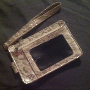 Really cute ID and money holder