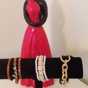 ❤️❤️💥classy bracelets for all ocassions!!💥