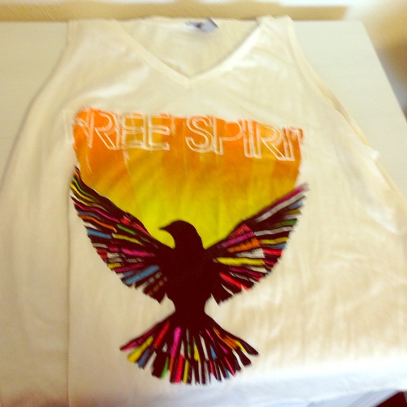 Cute v tank top - Picture 1 of 1