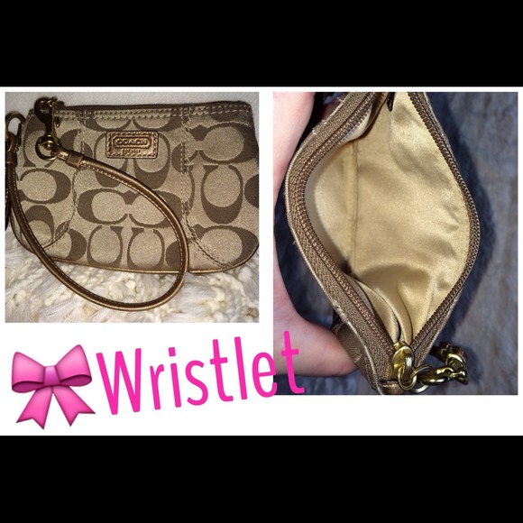 COACH Matching Wristlet & Coin/Key Pouch. - Picture 2 of 3