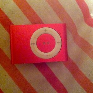 iPod Nano 8 or 16GB don't remember