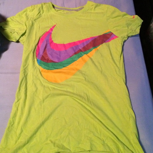 Nike tshirt