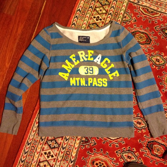 ❌SOLD❌American eagle scoop neck sweatshirt
