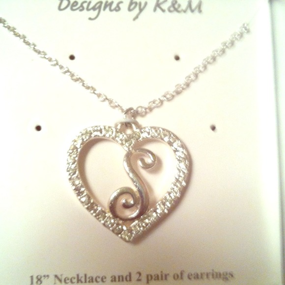 'S' necklace