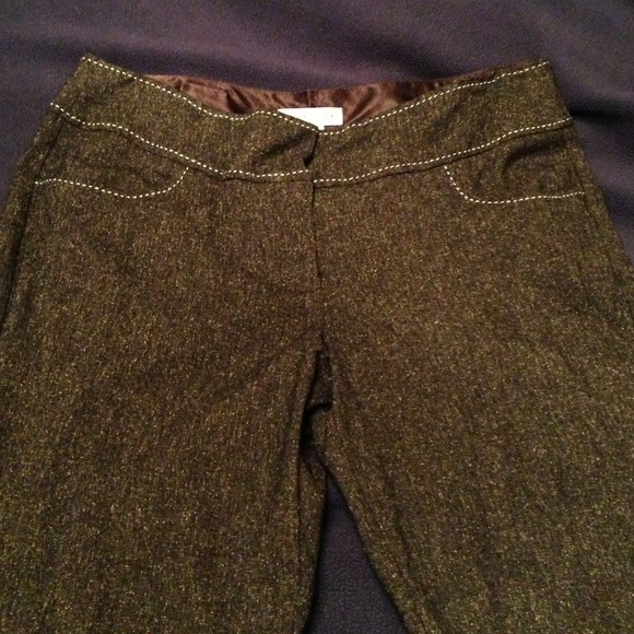 White House Black Market NWT Capri Size 14