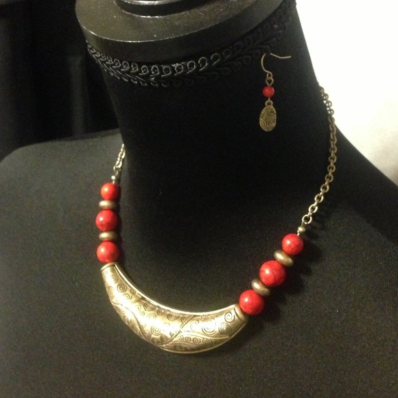 Necklace/earring set