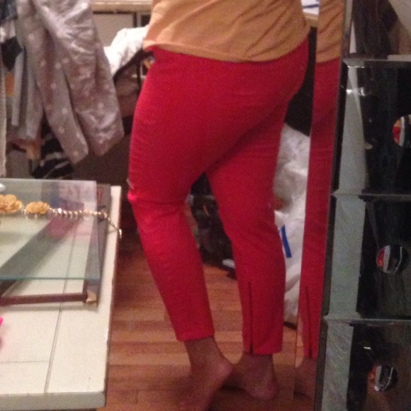 ❌Sold❌Bright red crop legging jeans from GAP - Picture 3 of 3