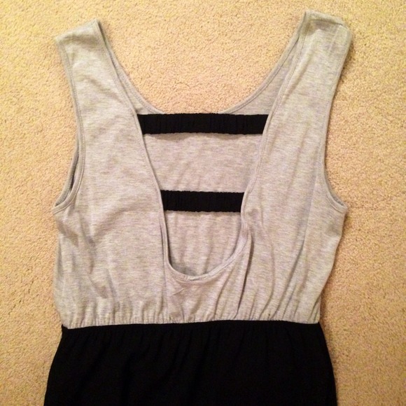 ***SOLD IN BUNDLE*** Hi-Lo Black and Grey Dress - Picture 4 of 4