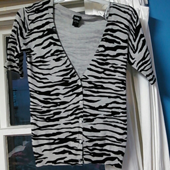 Cardigan - Picture 1 of 1